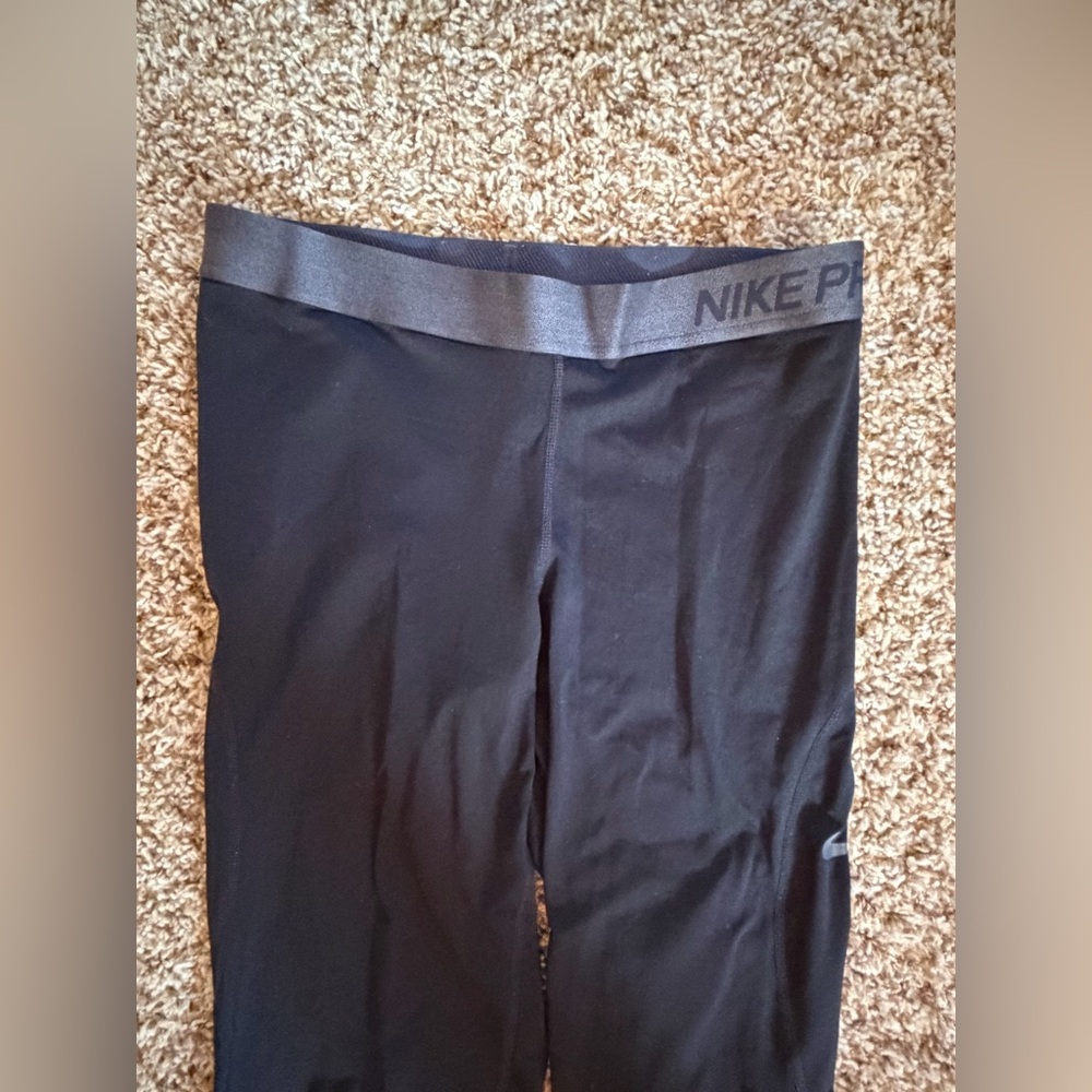 Nike Women’s Black Large Leggings